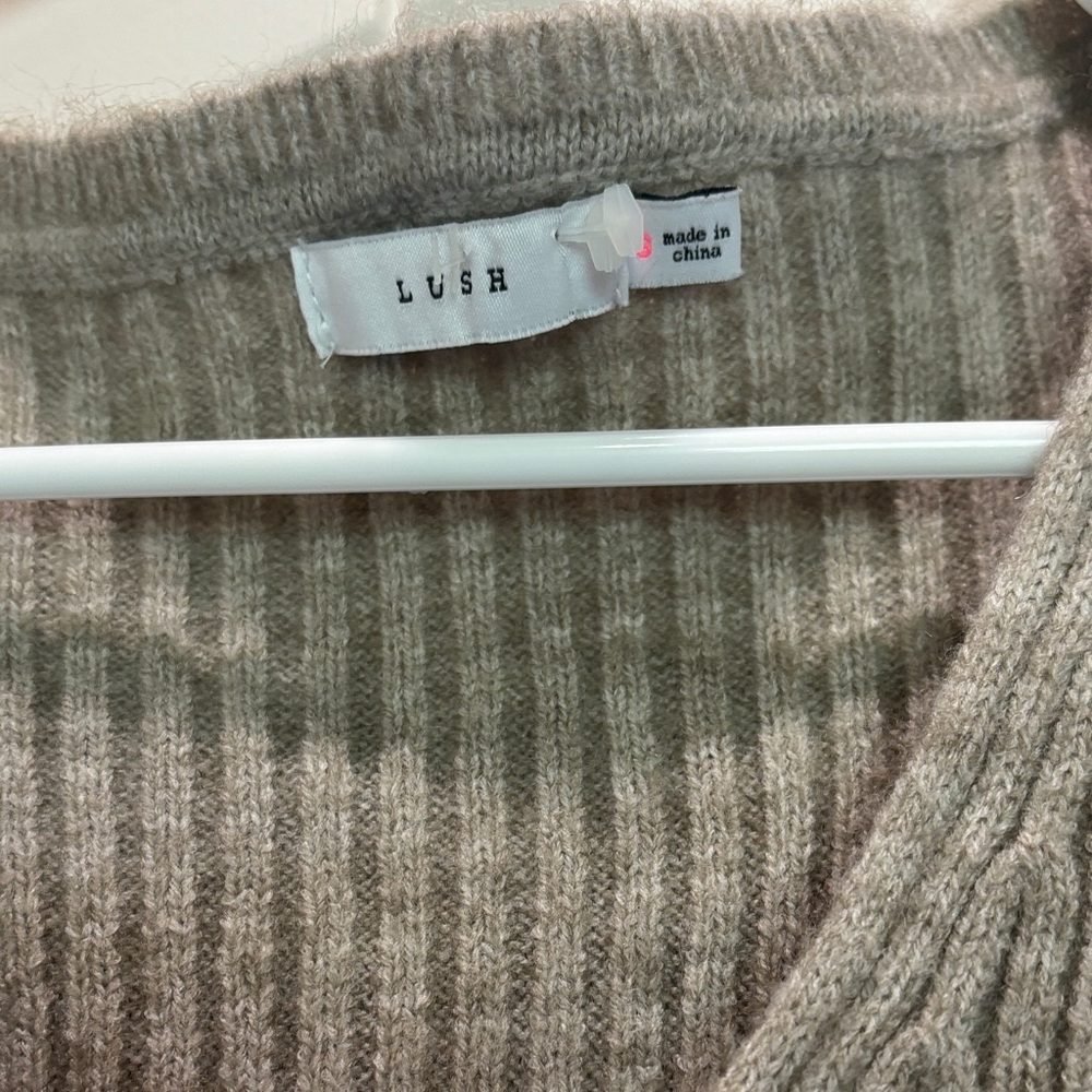 Lush Beige Ribbed Knit Top - Picture 2 of 3
